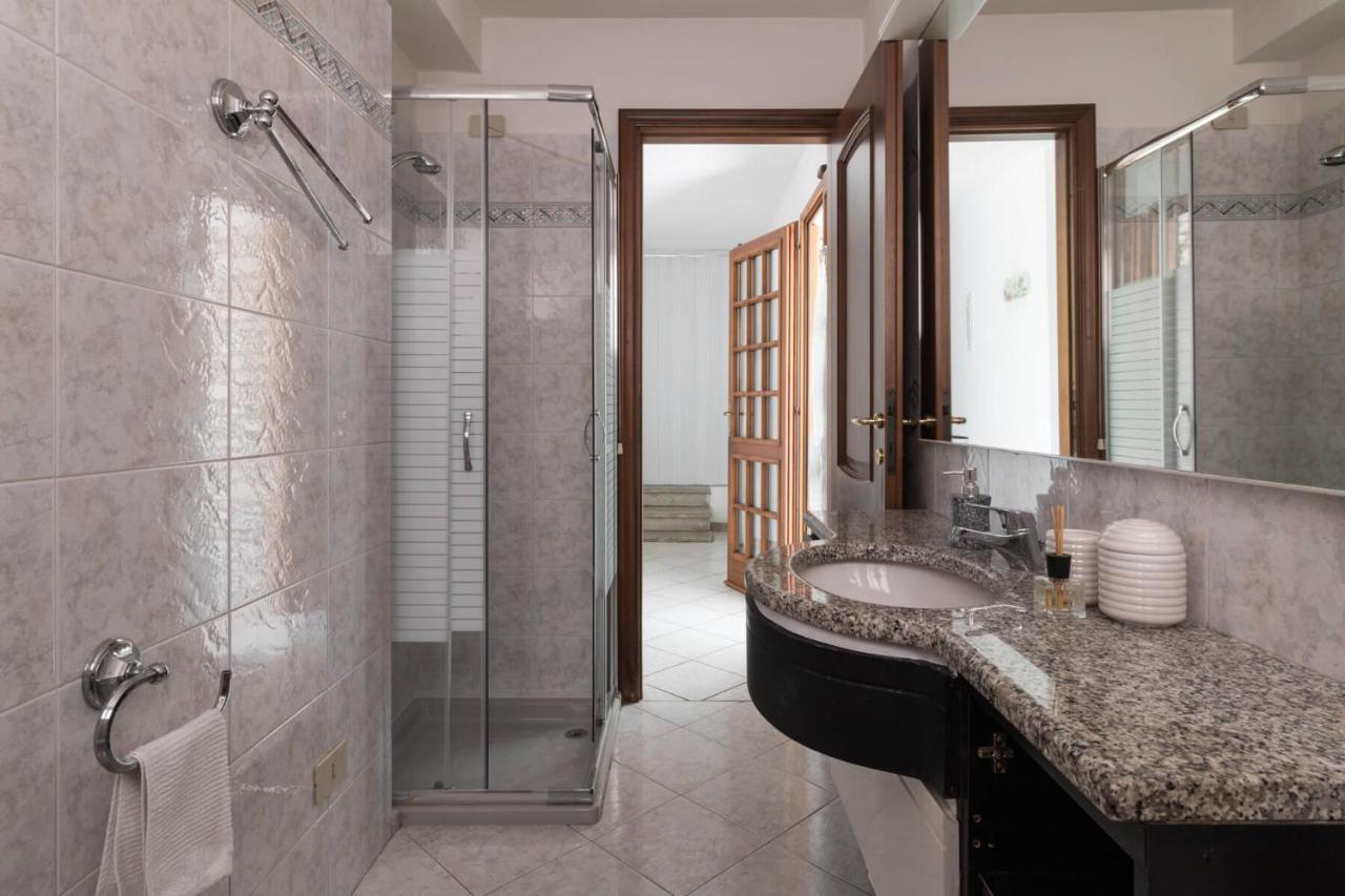 Villa Francesco Appartamento La Ruota Ντεζεντσάνο ντελ Γκάρντα Εξωτερικό φωτογραφία